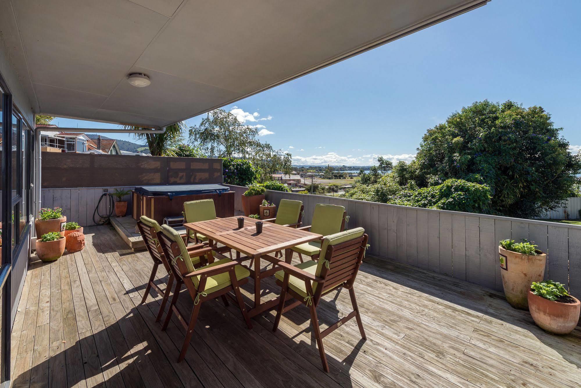 Lakeside City Apartments - Penthouse And Studio Rotorua Kültér fotó