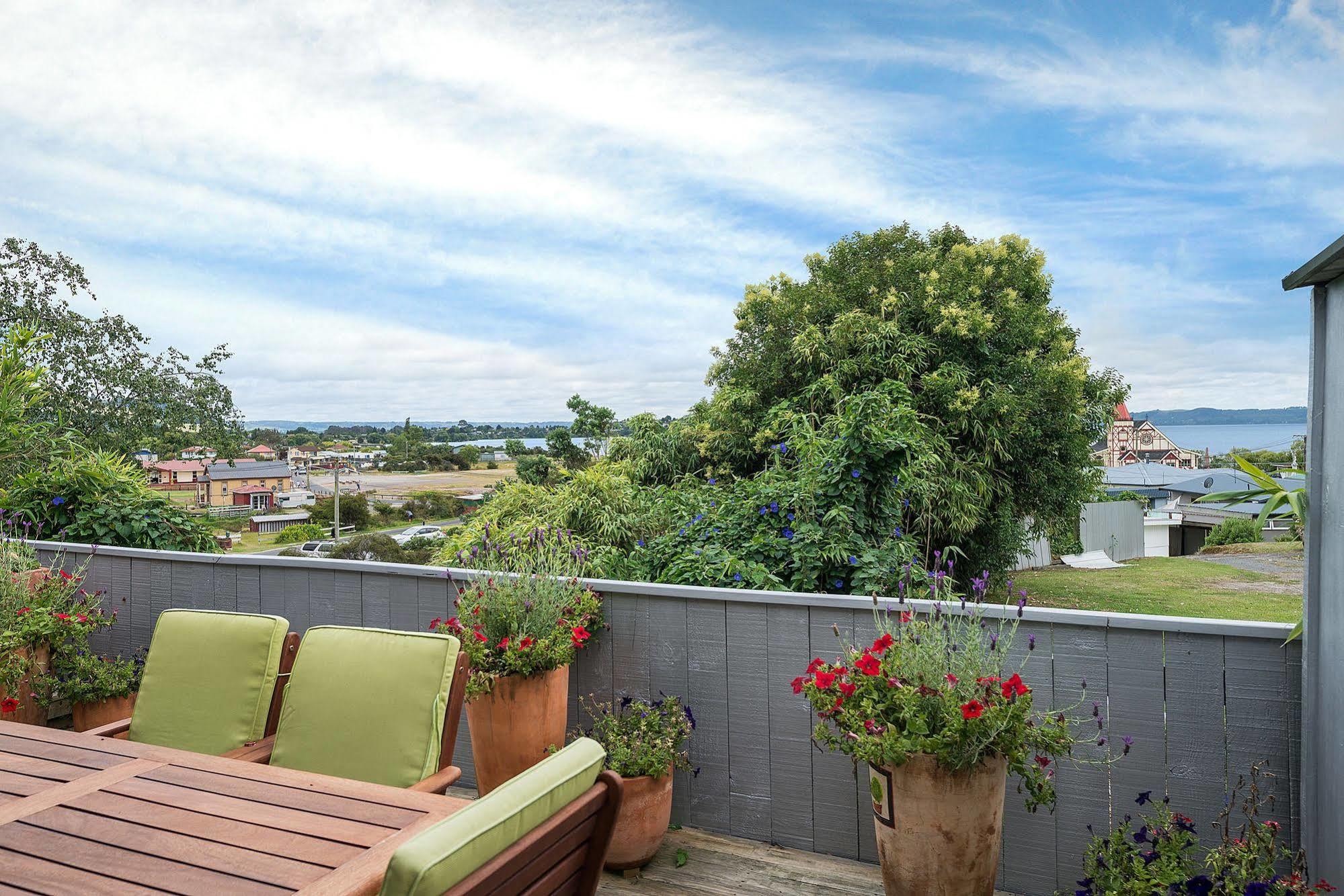 Lakeside City Apartments - Penthouse And Studio Rotorua Kültér fotó